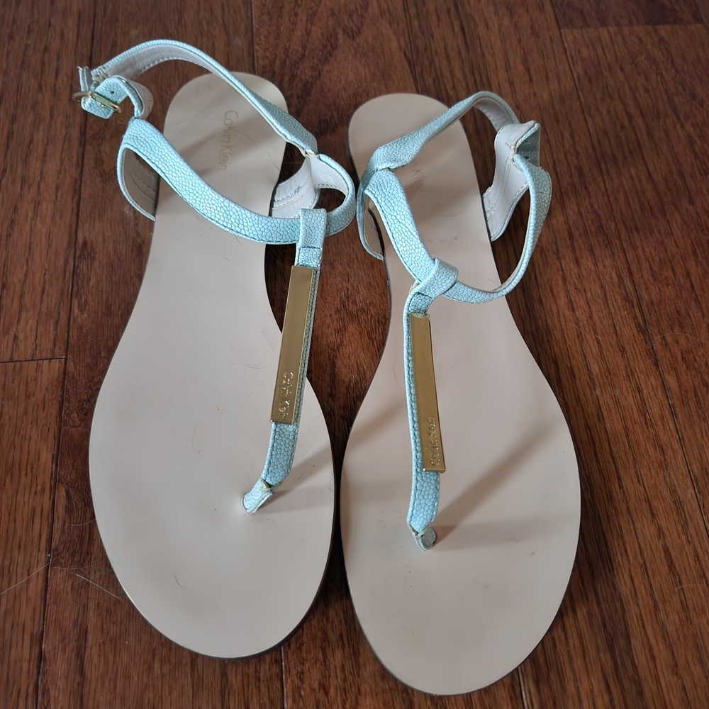 NEW Calvin Klein Blue T-Strap Sandals with Cushioned Sole